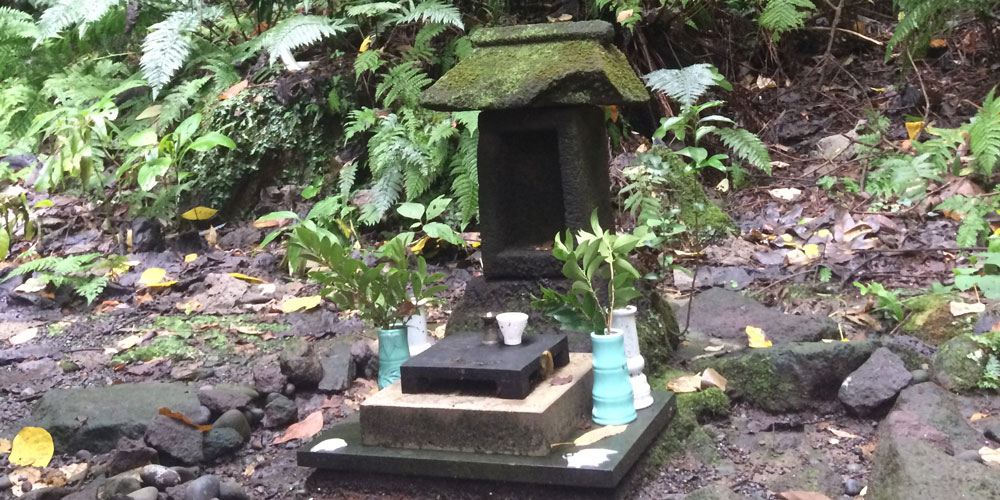 写真：祠